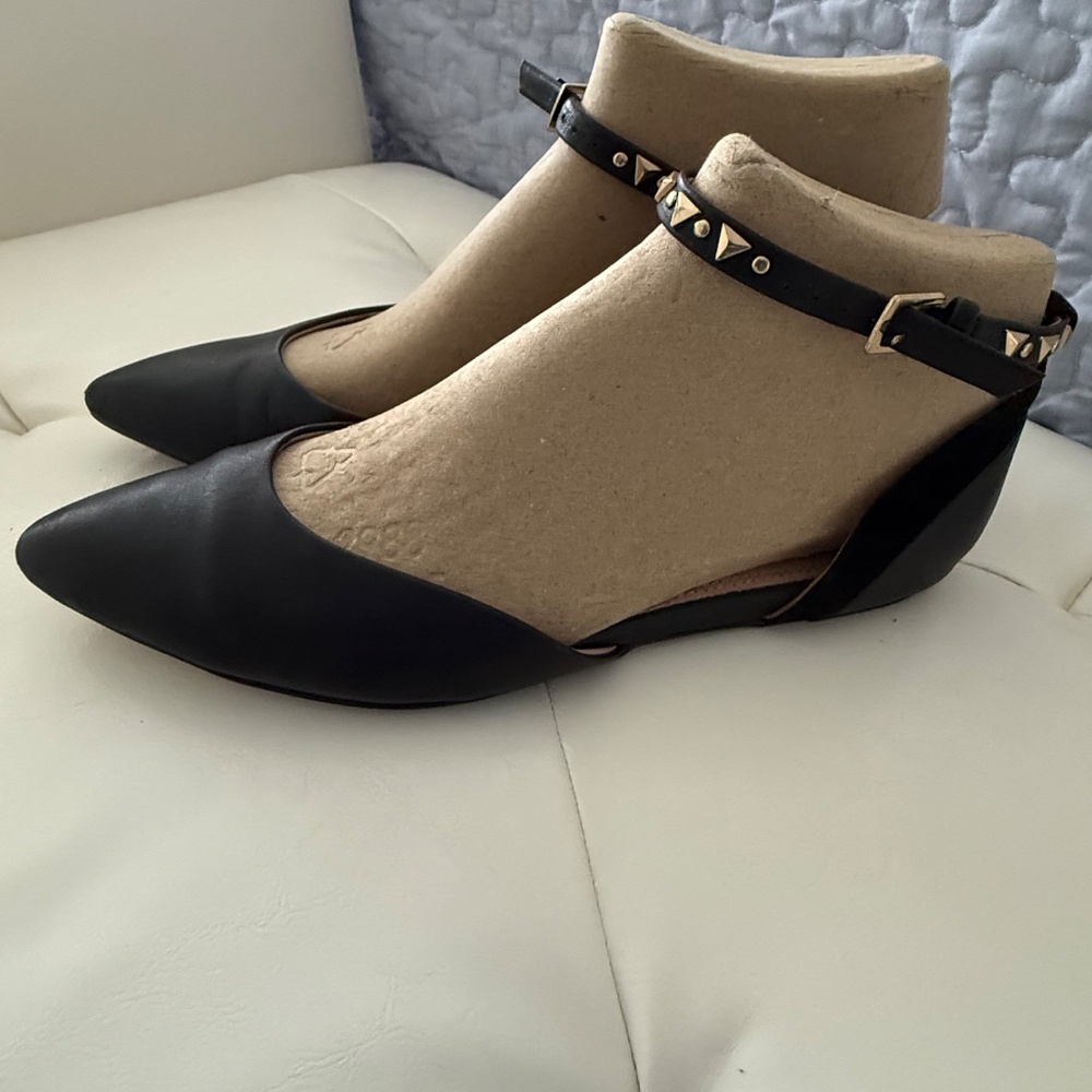 Ella Moss Savana – Black Leather Flats